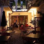 Szálloda Art Royal 3*
